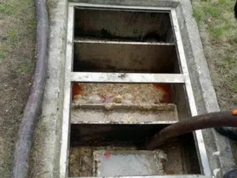 弓长岭隔油池清理