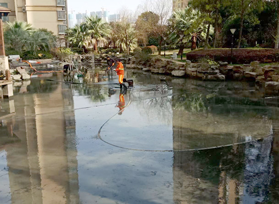 弓长岭景观池淤泥清理